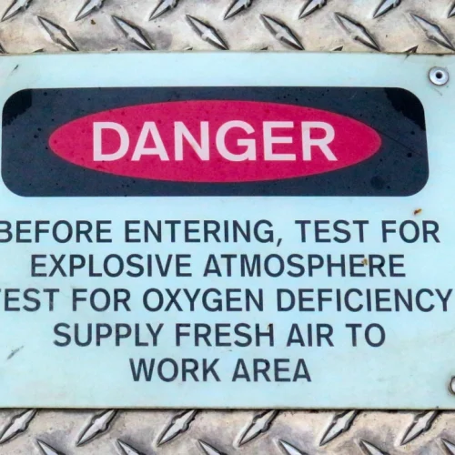 spazi-confinati-la-valutazione-del-rischio-Lineevita